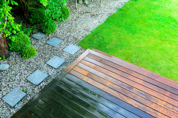 Best Animal Enclosure Cleaning  in Halesite, NY